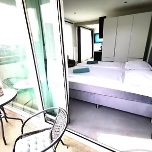 Apartment Hh 01 By Rockchair - Superhost Status - Modernes Mit Sonnigem Balkon & Premium Boxspringbetten In Winterhude - Geheimtipp