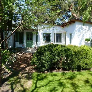  Ferienhaus Feine Laube