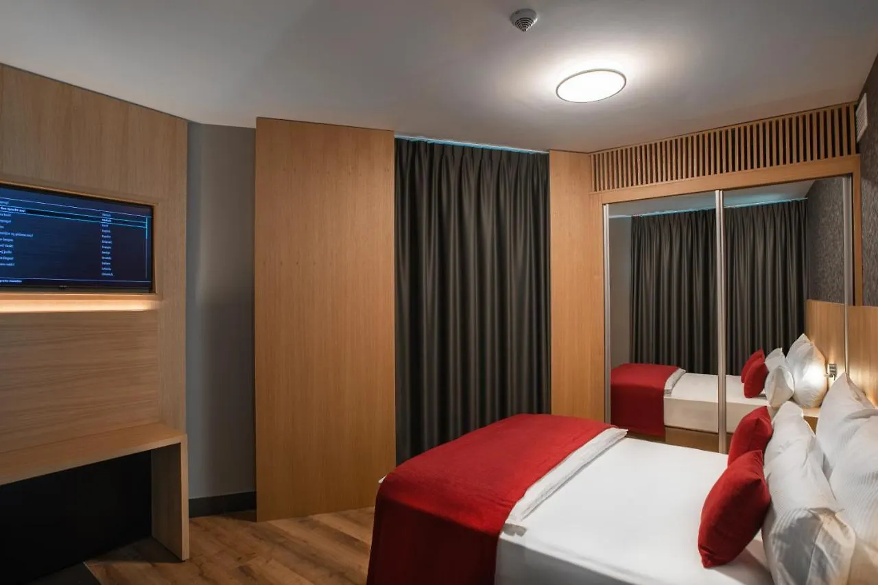 Ocak Hotel Berlin 4*,